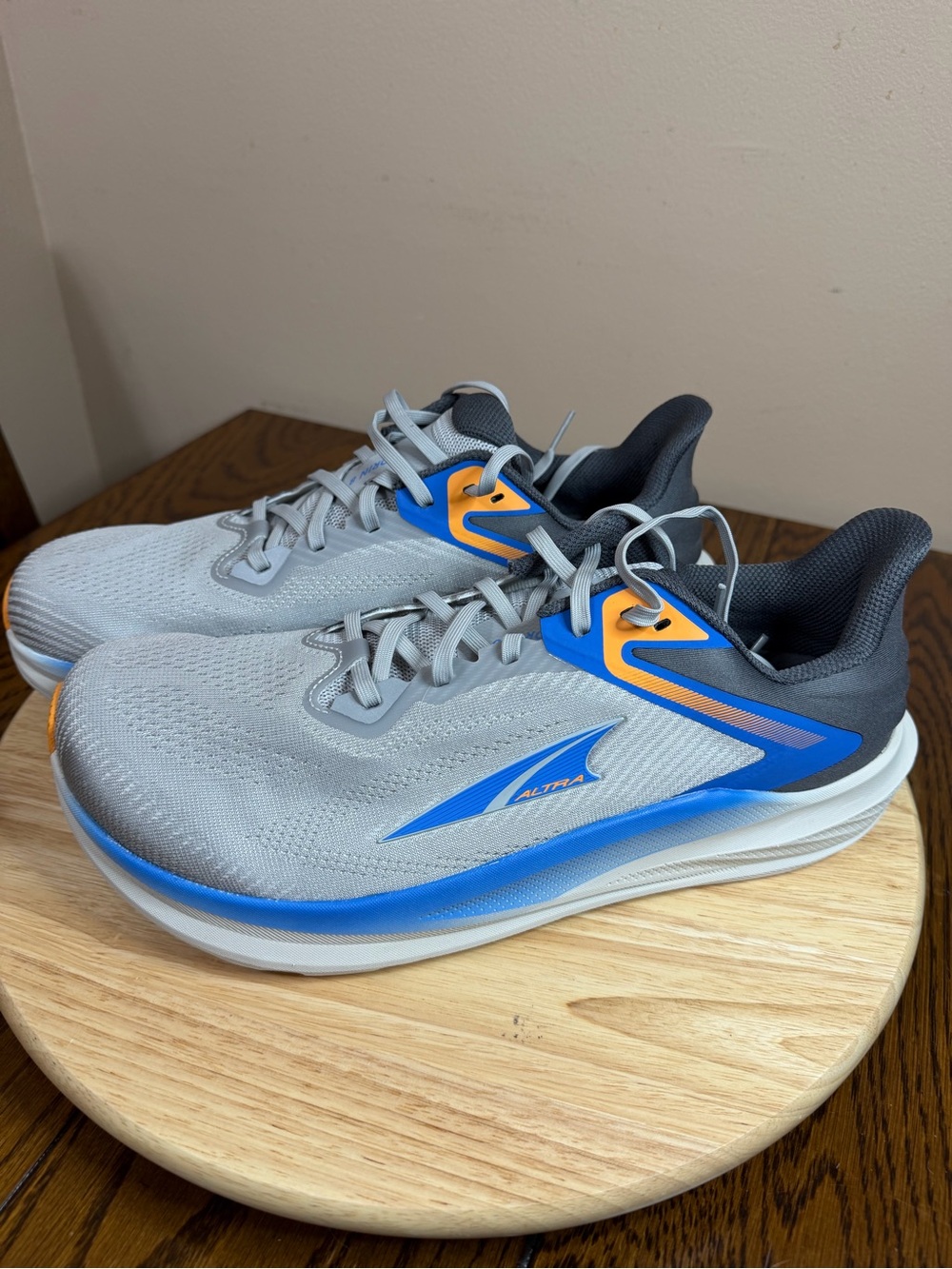 Altra Men’s Torin 8 running shoes - Picture 3 of 8